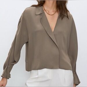 Babaton MARTIN Taupe Relaxed V-Neck Long Sleeve Blouse Size XS